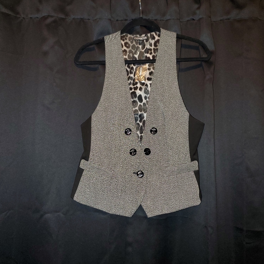 NWT Express Vest